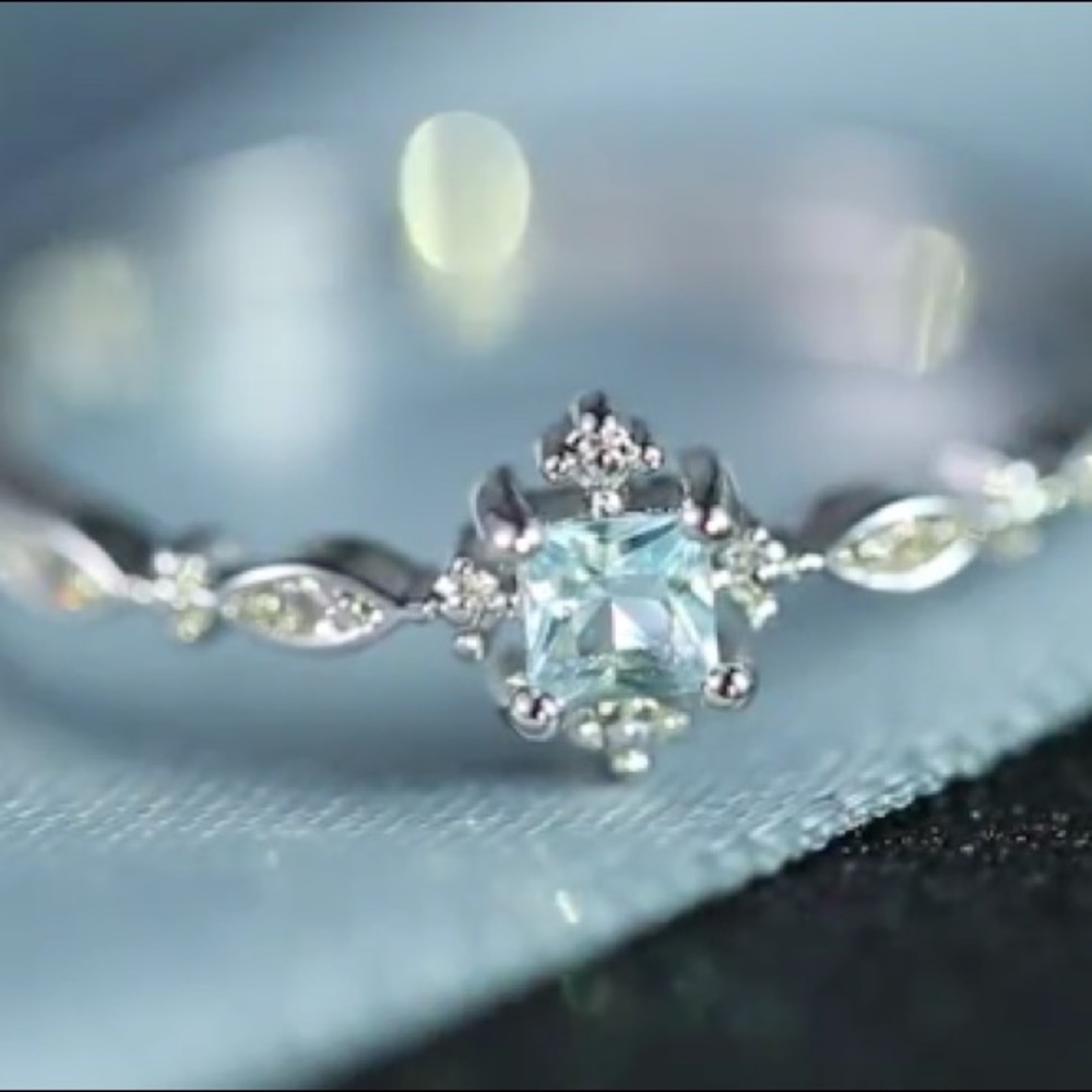NEW Delicate Square Blue Stone Ring - Picture 5 of 5